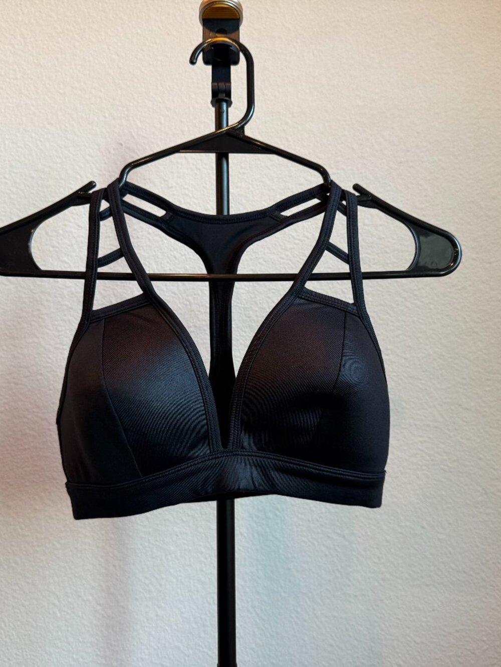 Alo Racerback Sports Bra with Moulded Cups, Wet Look